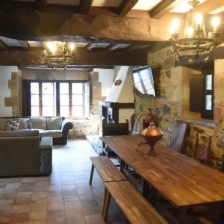 Espectacular En Castaneda Feriehus Socobio